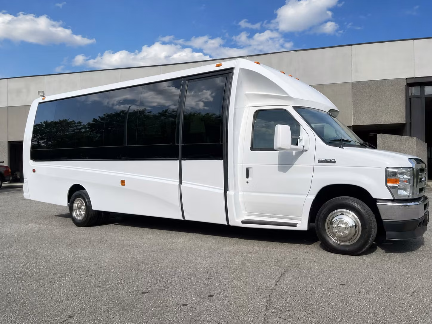 15 passenger minibus