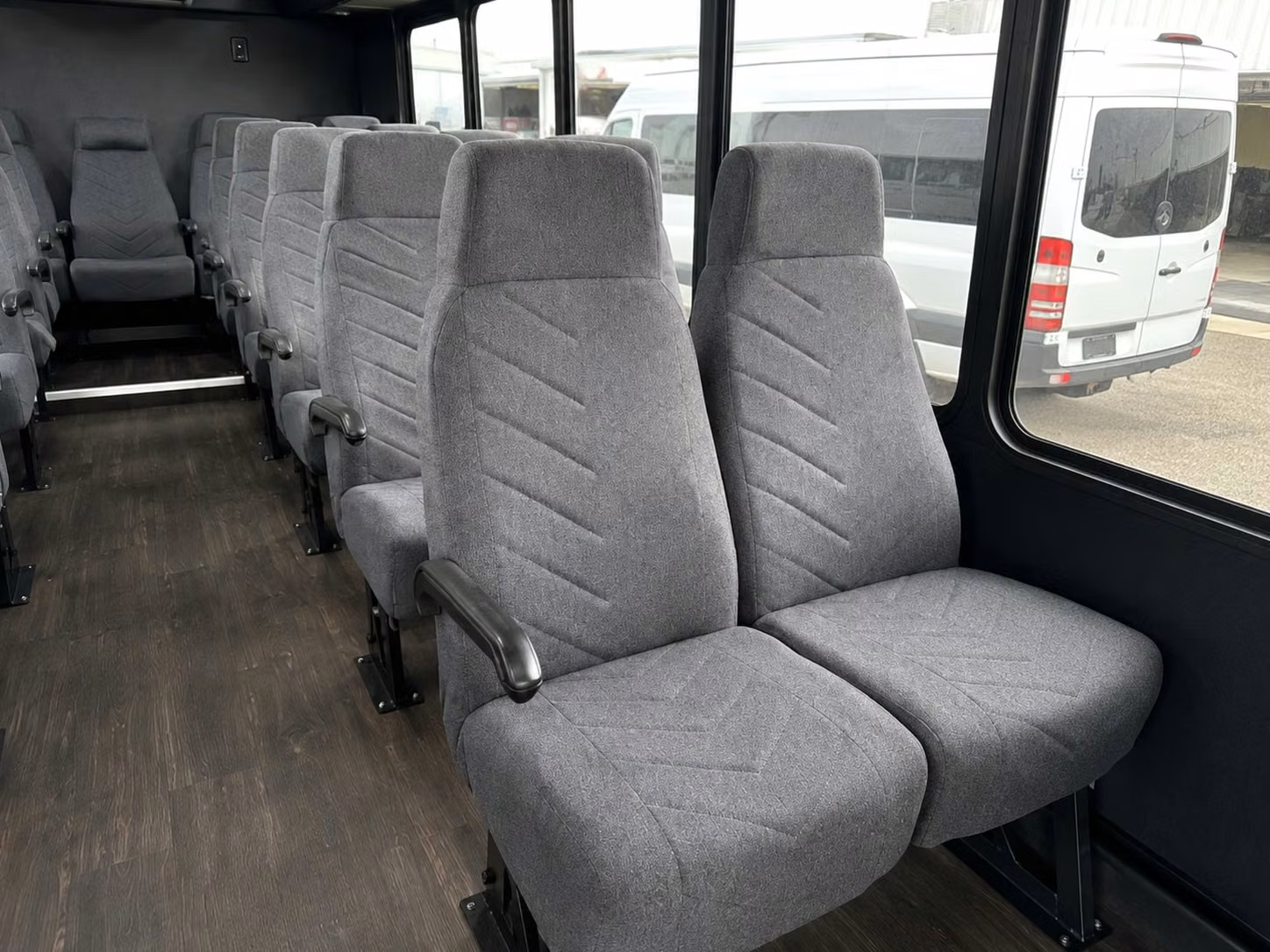 newport news 18 passenger minibus rental