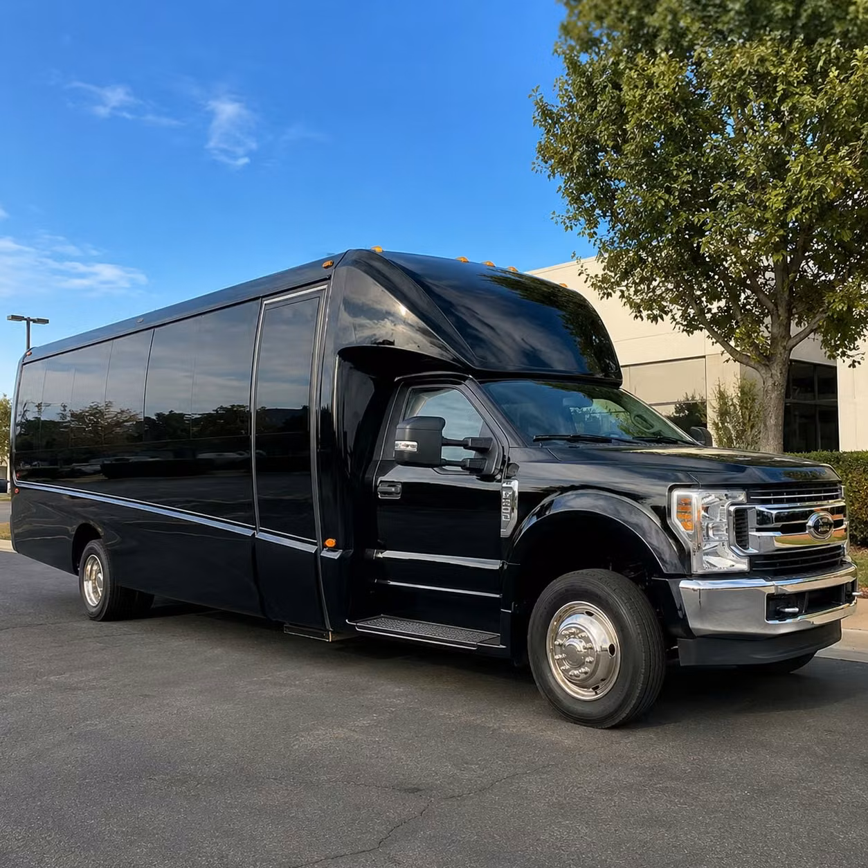 newport news 20 passenger minibus rental