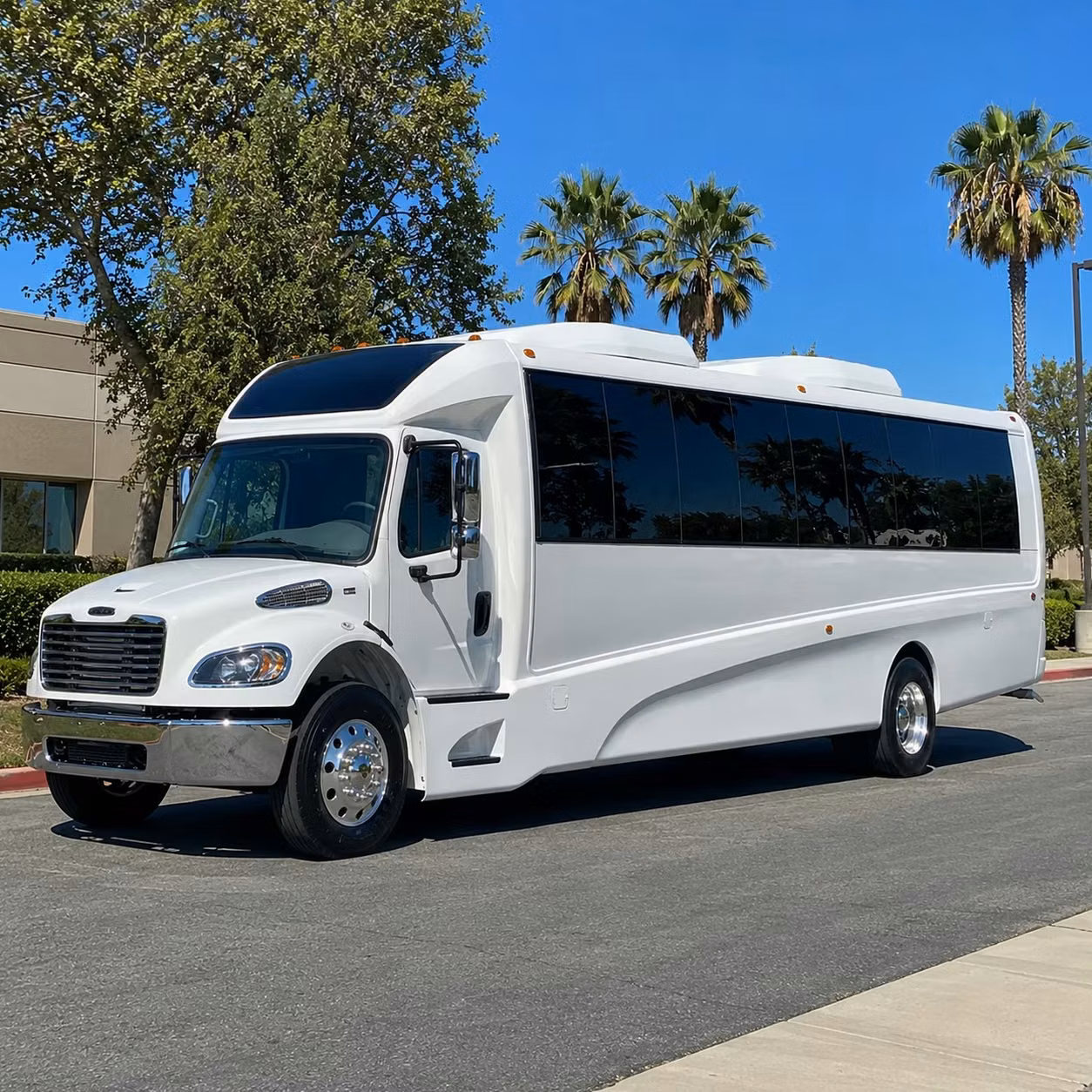 newport news 35 passenger minibus rental